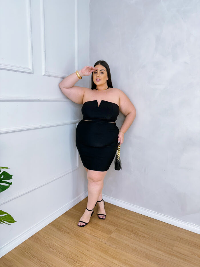 vestido ary preto plus size