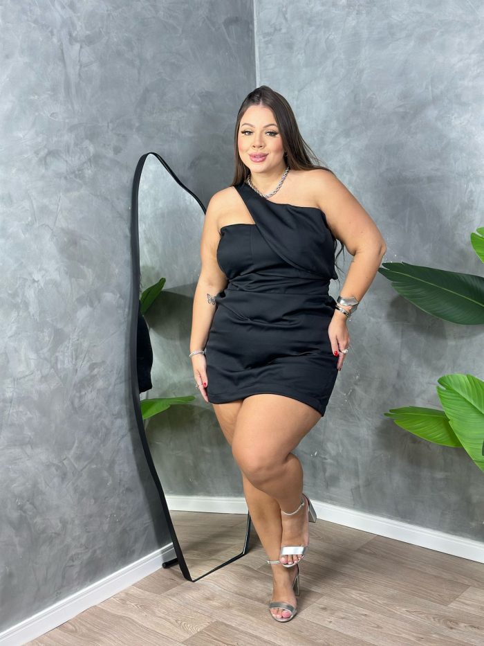 macaquinho isis preto plus size