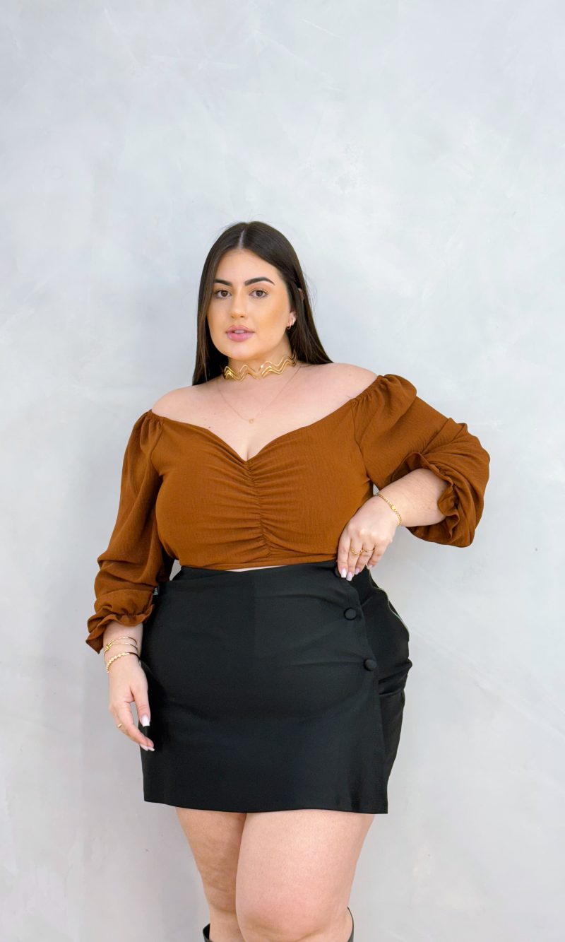 short saia kelia preto plus size