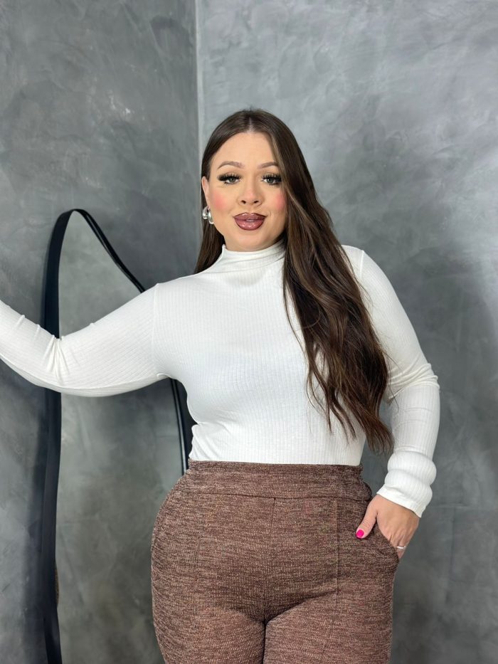 blusa lisiane off white plus size blusa lisiane off white plus size