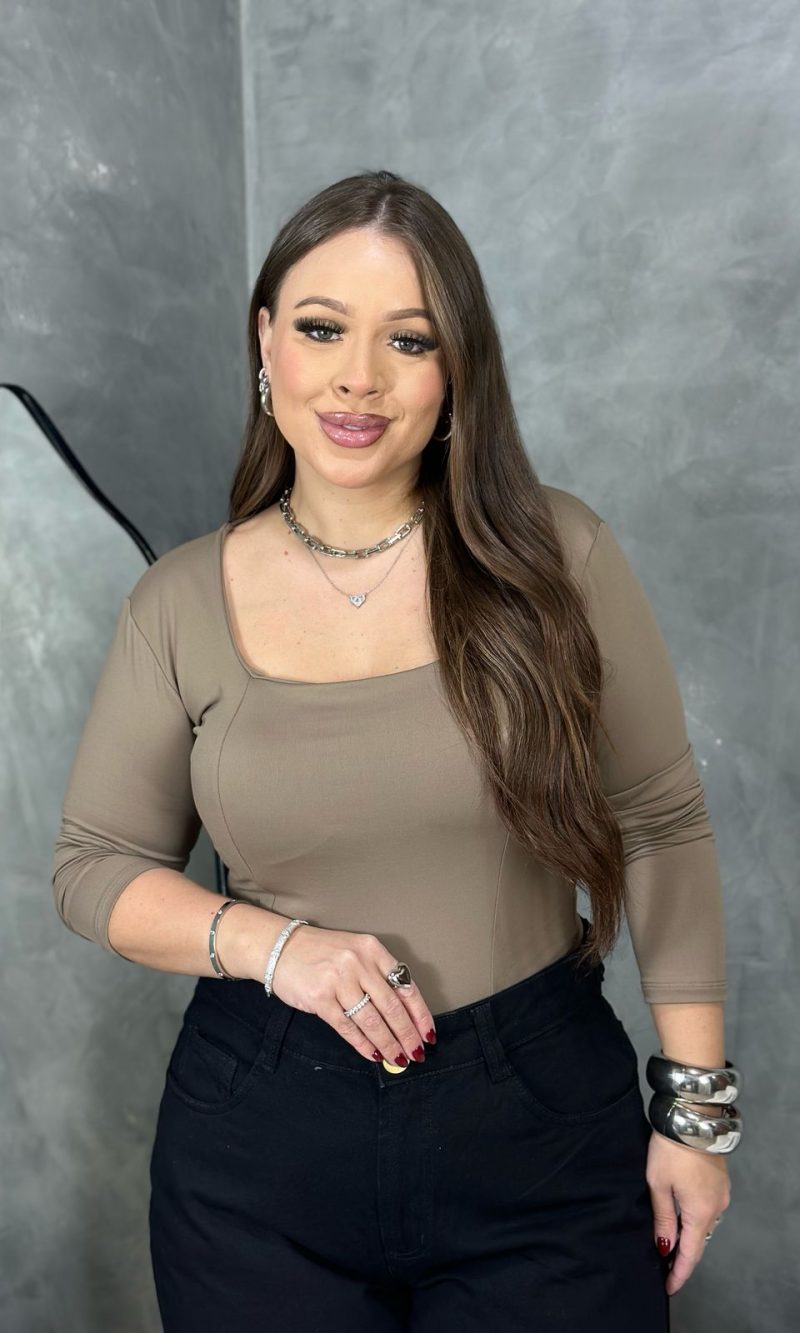 blusa graciane marrom plus size