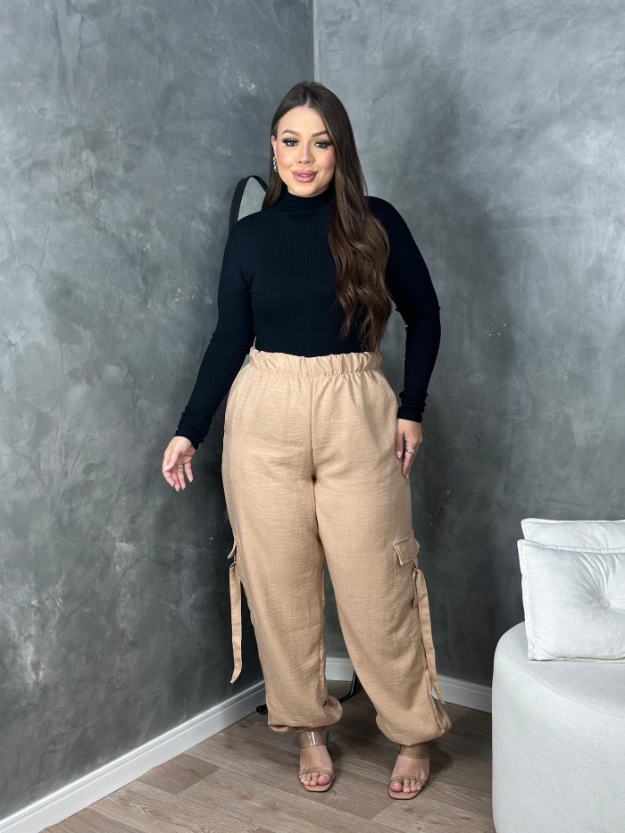 calça carolla nude plus size calça carolla nude plus size