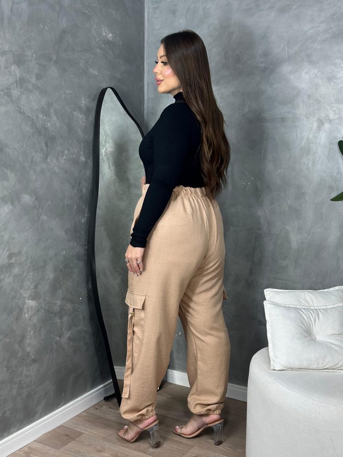 calça carolla nude plus size calça carolla nude plus size