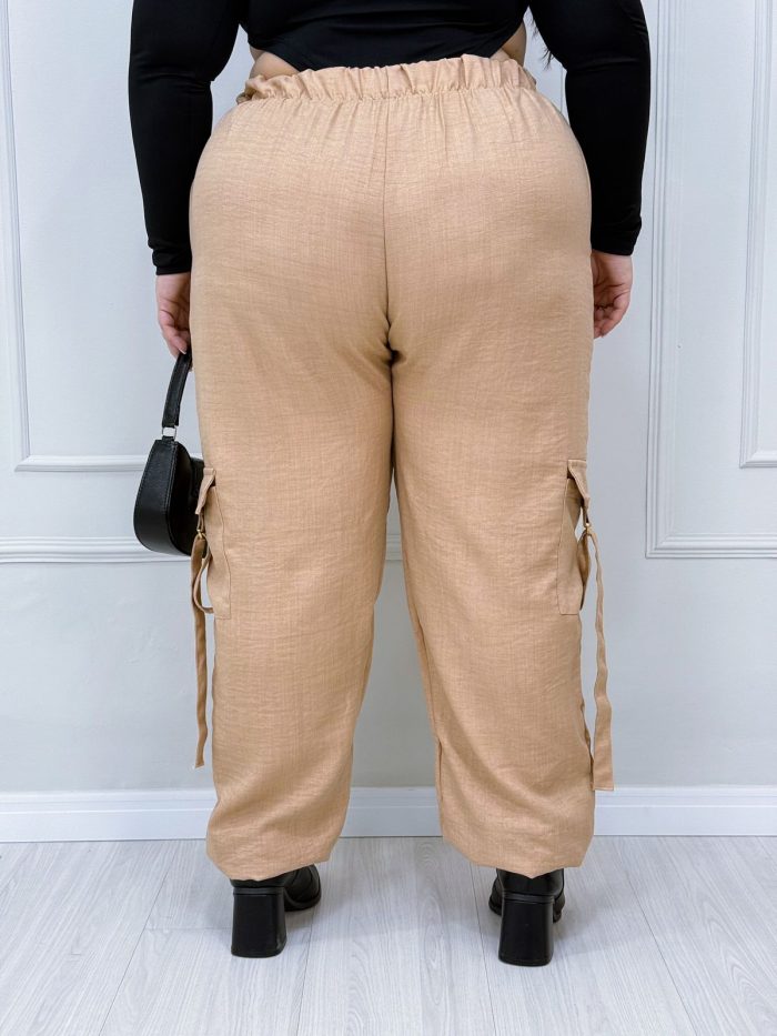 calça carolla nude plus size calça carolla nude plus size