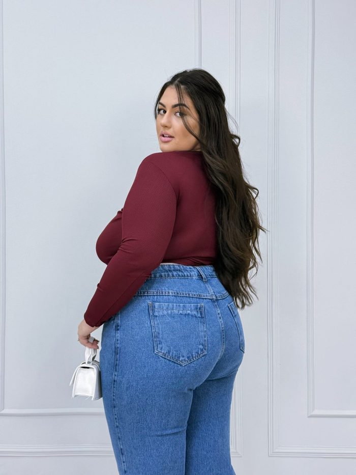 calça mom lorrayne jeans plus size calça mom lorrayne jeans plus size