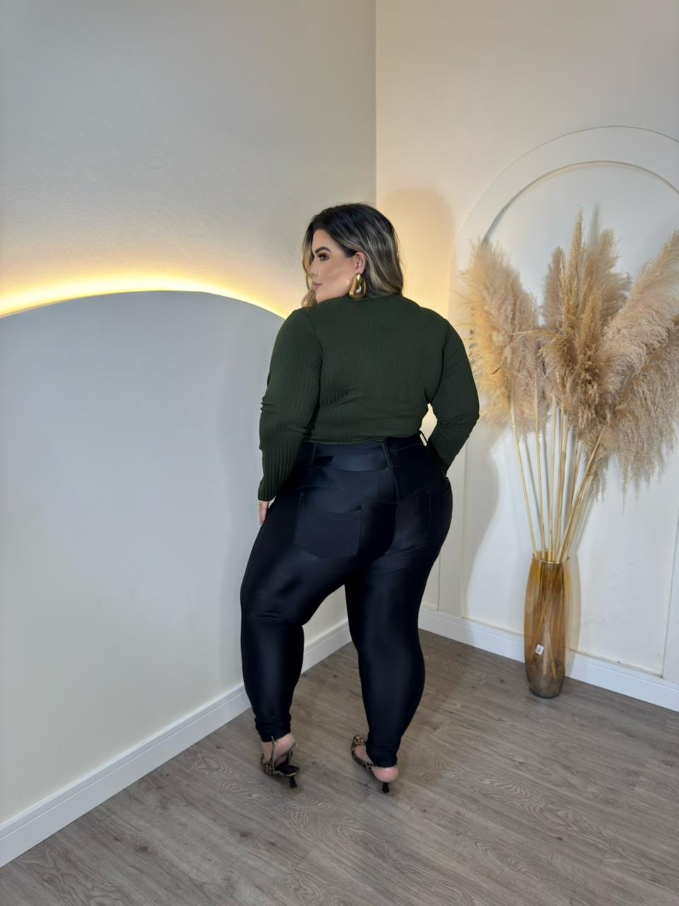calça melinda preto plus size 1271