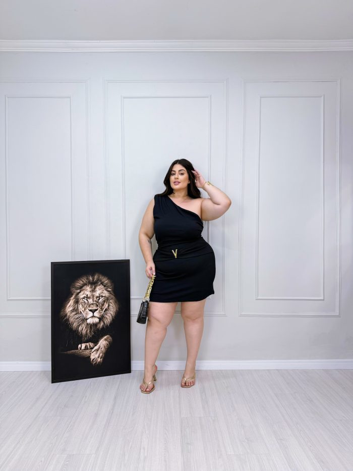 macaquinho dora preto plus size macaquinho dora preto plus size