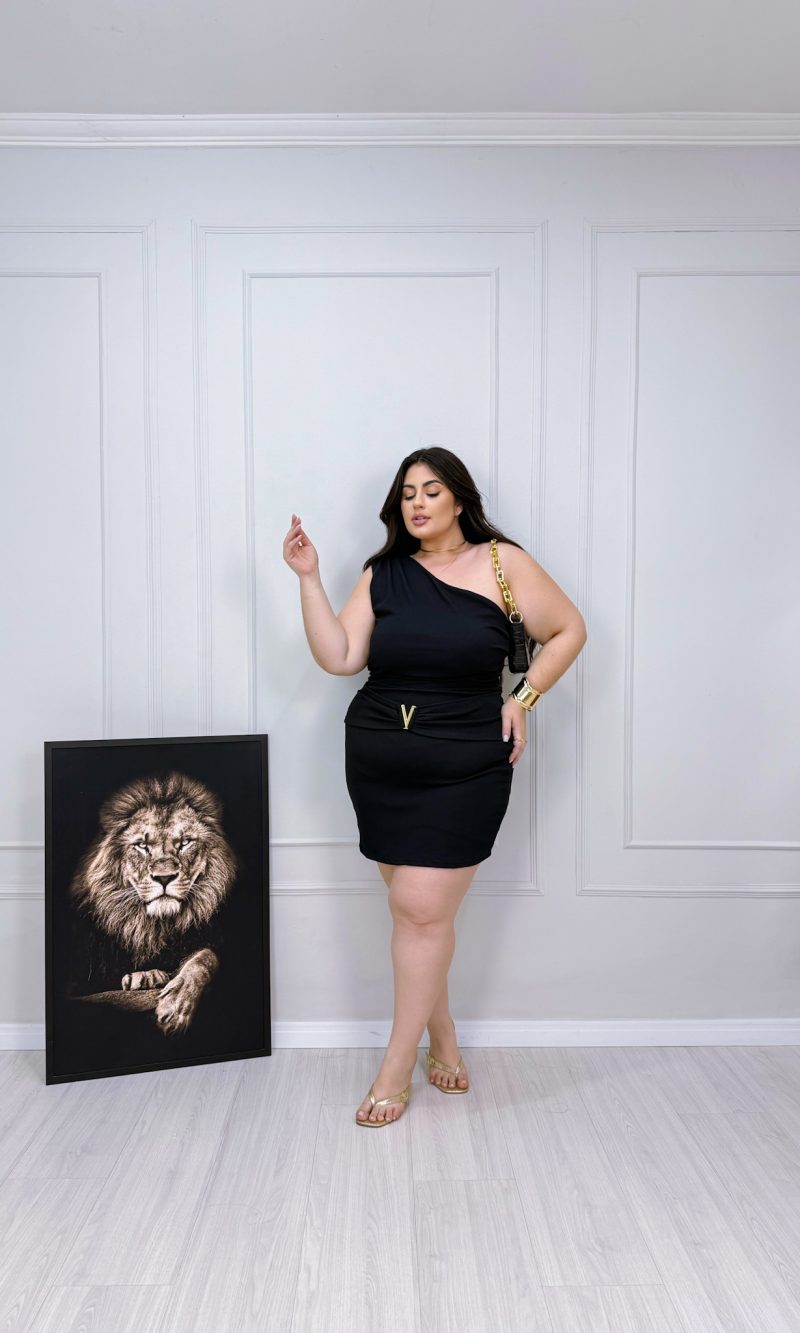 macaquinho dora preto plus size