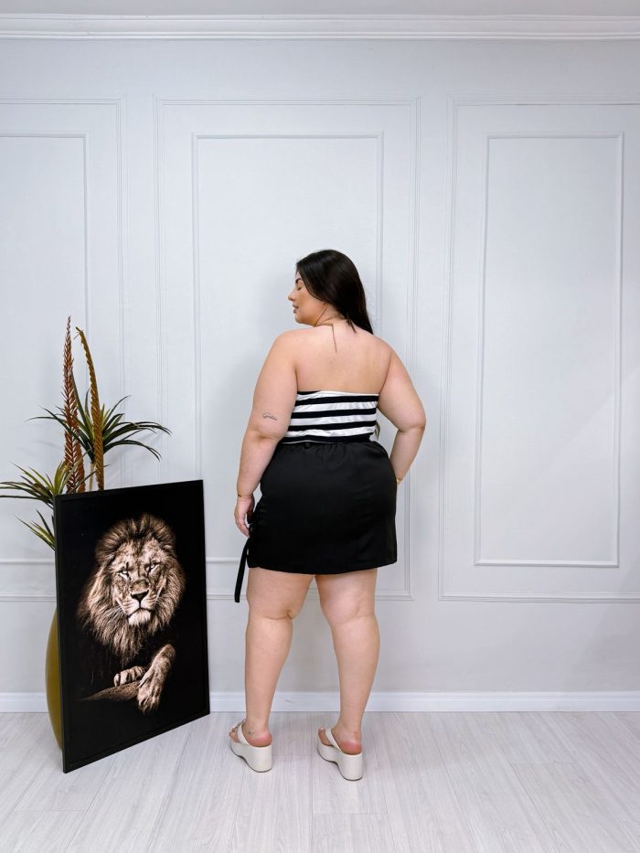 cropped cilene preto com branco plus size cropped cilene preto com branco plus size