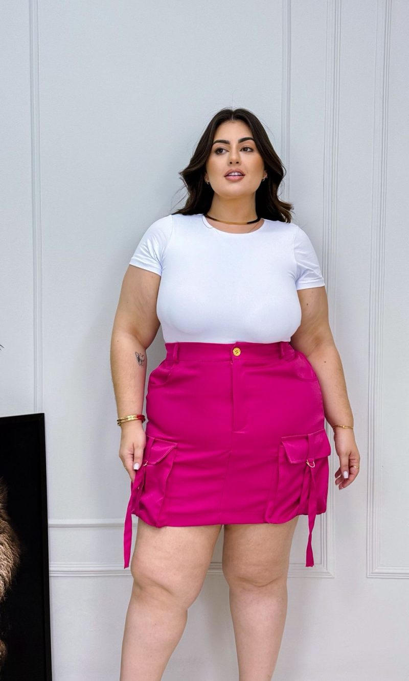 short saia noemi preto plus size