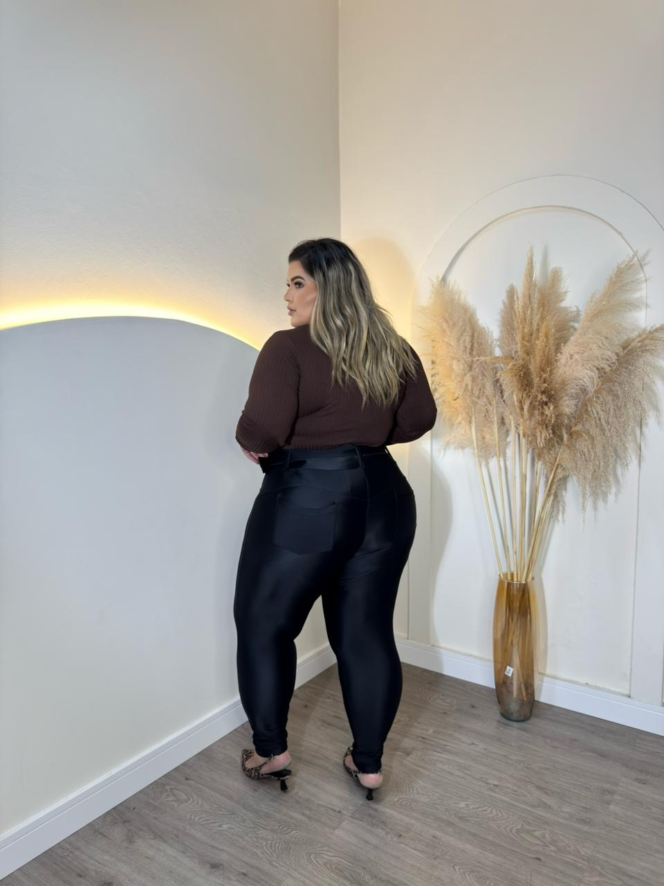 blusa eliete marrom 