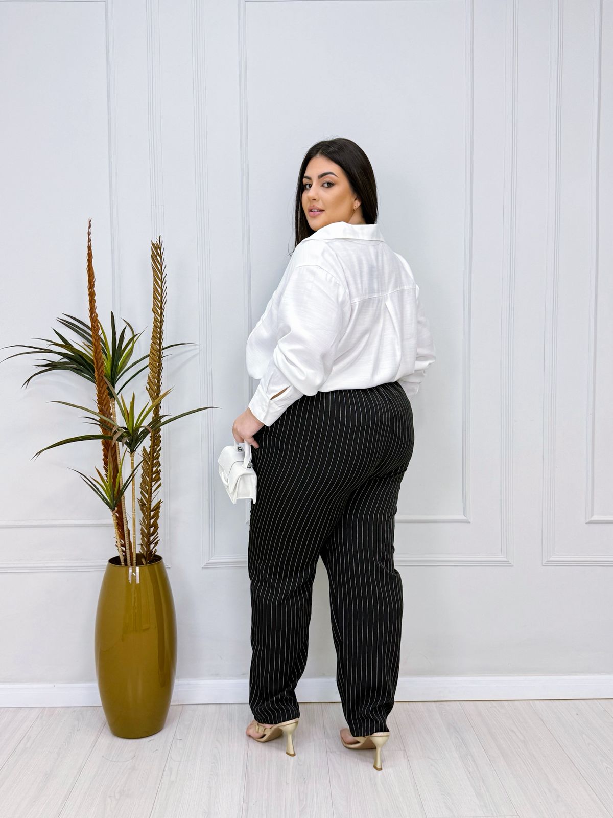 calça katylla preta risca de giz 2523 calça katylla preta risca de giz 2523