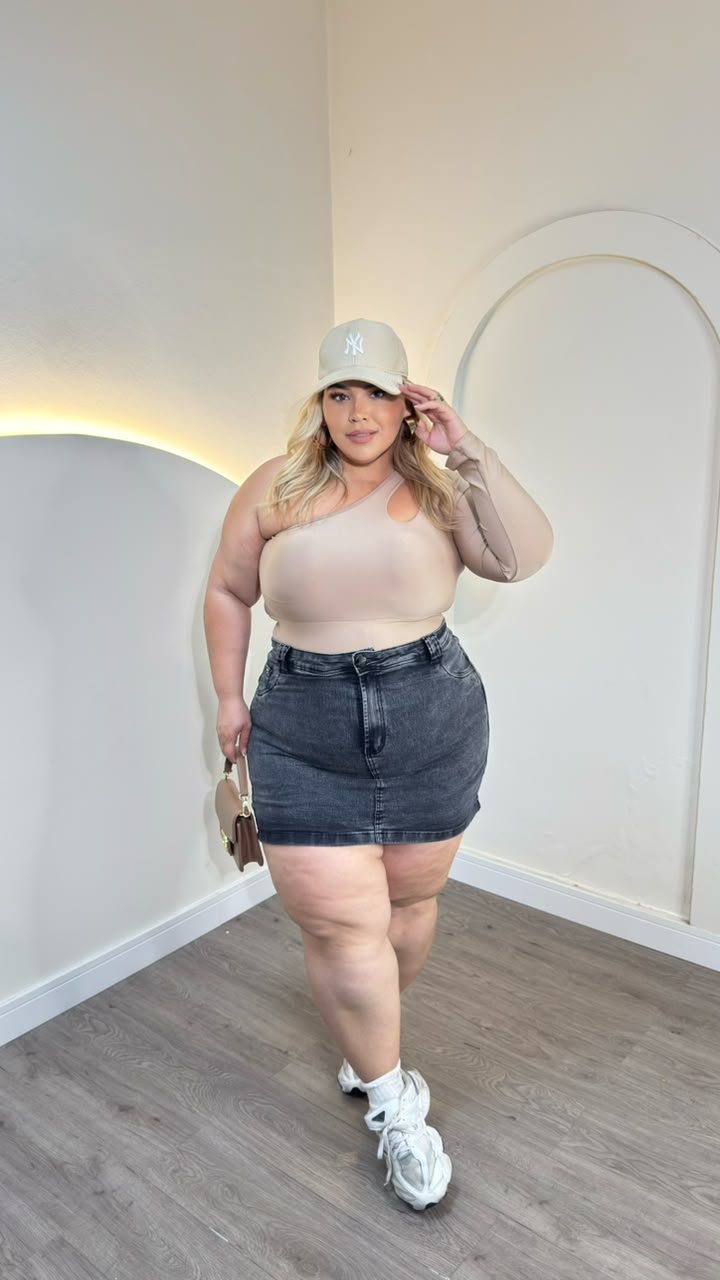 cropped ariella preto plus size 2732 cropped ariella preto plus size 2732